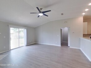 3208 Ginny Lake Dr in Middleburg, FL - Building Photo - Building Photo