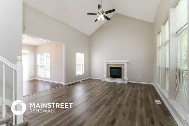 18417 Spruce St in Gardner, KS - Foto de edificio - Building Photo