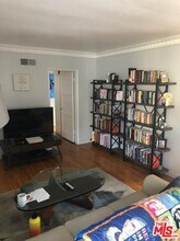 127 N Clark Dr in Beverly Hills, CA - Building Photo - Building Photo