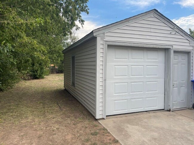 207 W Dale St in Norman, OK - Building Photo - Building Photo