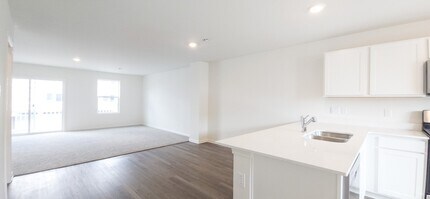 8768 Clover Ln in Saint John, IN - Building Photo - Building Photo
