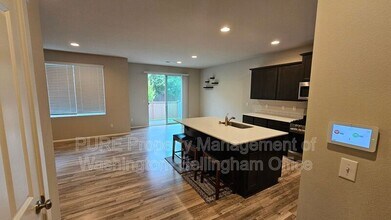12714 36th Place NE in Lake Stevens, WA - Building Photo - Building Photo