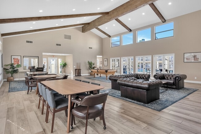 Fully Upgraded Senior Apartments! in Riverside, CA - Foto de edificio - Interior Photo