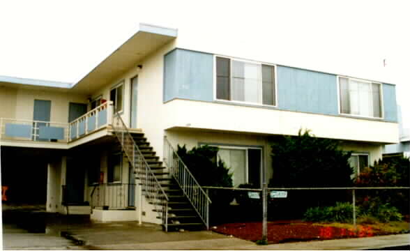 73 Carmel Ave in Pacifica, CA - Building Photo - Building Photo