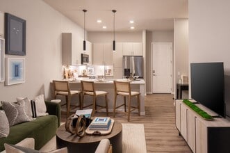 The Riley in Ft. Myers, FL - Building Photo - Building Photo