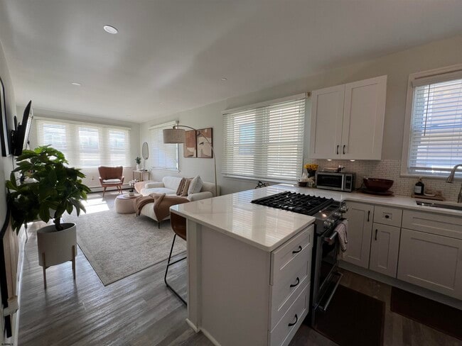 7303 Atlantic Ave in Ventnor City, NJ - Building Photo - Building Photo
