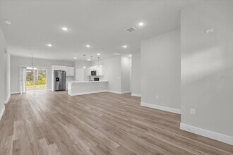 13673 SW 43rd Cir in Ocala, FL - Foto de edificio - Building Photo