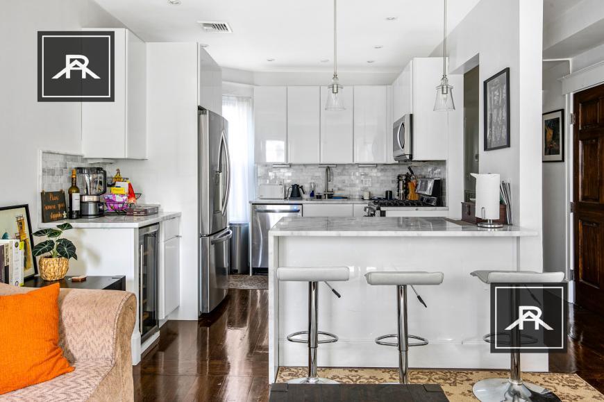 42 Cameron St in Brookline, MA - Building Photo