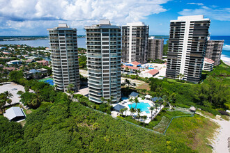 Oasis Condos of Singer Island in Riviera Beach, FL - Building Photo - Building Photo