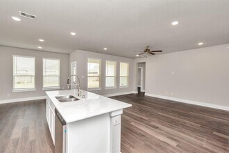 1233 Scarlet Crk Dr in Rosharon, TX - Building Photo - Building Photo