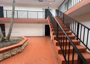 321 SW 1st Ct in Pompano Beach, FL - Building Photo - Building Photo