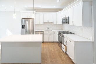 41 Fairbanks St, Unit 1 in Boston, MA - Foto de edificio - Building Photo