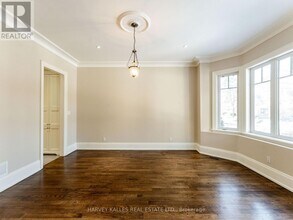19 Alexandra Blvd in Toronto, ON - Building Photo - Building Photo