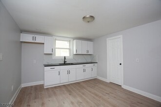 25 W New St in Rockaway, NJ - Building Photo - Building Photo