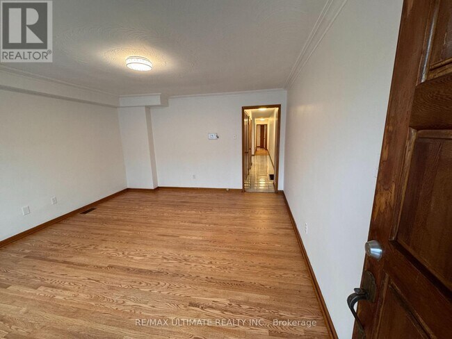 182 St Clarens Ave in Toronto, ON - Building Photo - Building Photo