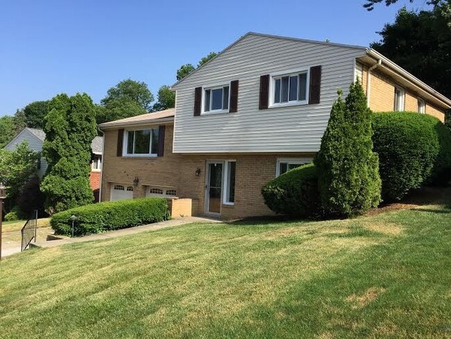 property at 1244 Blue Jay Dr