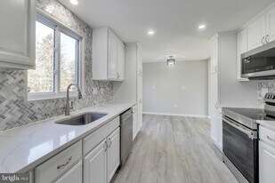 18948 Quail Valley Blvd in Gaithersburg, MD - Building Photo