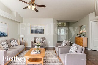 10121 Briar Cir in Hudson, FL - Foto de edificio - Building Photo