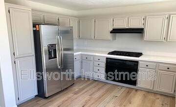 744 Cardona Ave in Chula Vista, CA - Building Photo - Building Photo