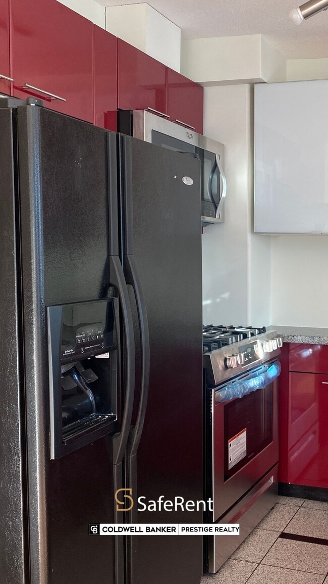 1328 W Pender St, Unit 2701 in Vancouver, BC - Building Photo - Building Photo