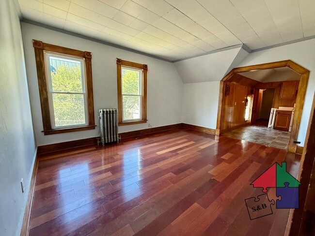 property at 19 College St