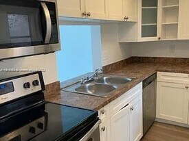2800 NW 56th Ave in Lauderhill, FL - Building Photo