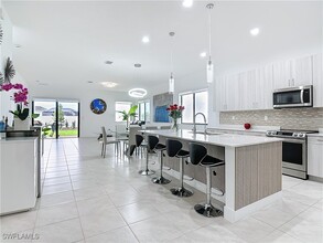 5242 Nevola Ave in Ave Maria, FL - Foto de edificio - Building Photo
