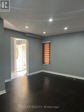 17 Calmist Crescent in Brampton, ON - Building Photo - Building Photo