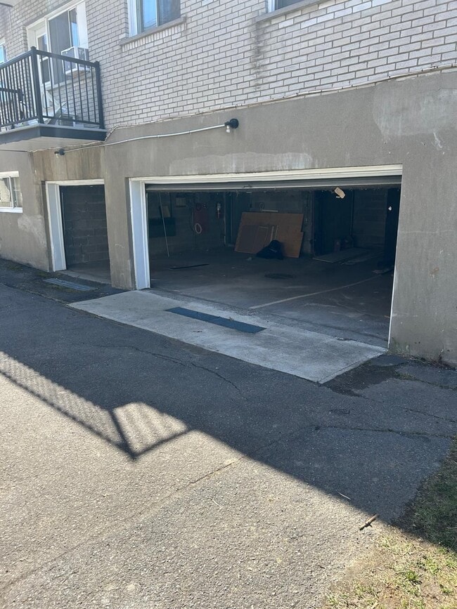 property at 1655 Rue Fleury E