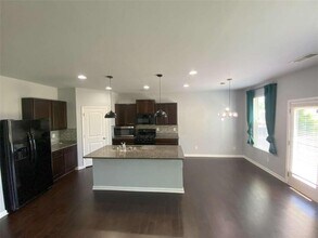 5224 Cantbury Way in Atlanta, GA - Building Photo - Building Photo