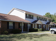 Rolling Hills Apartments in Newnan, GA - Building Photo - Building Photo