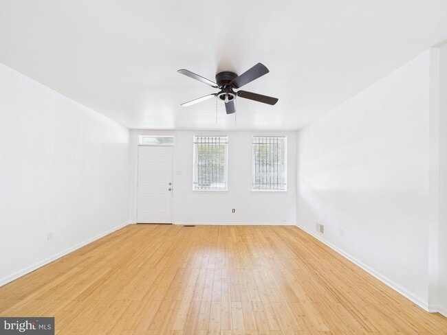 3830 Fairmount Ave in Philadelphia, PA - Building Photo - Building Photo