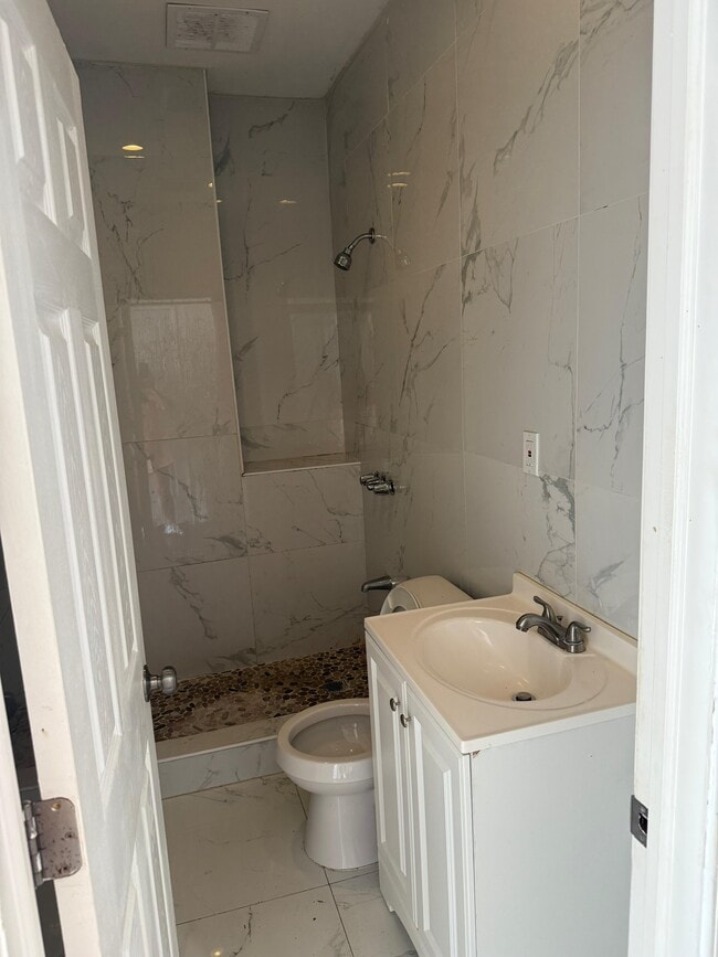 3738 N Delhi St in Philadelphia, PA - Building Photo - Building Photo