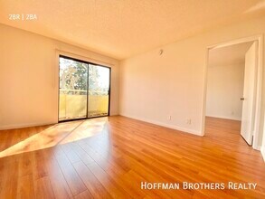 2724 Abbot Kinney Blvd, Unit 309 in Los Angeles, CA - Building Photo - Building Photo