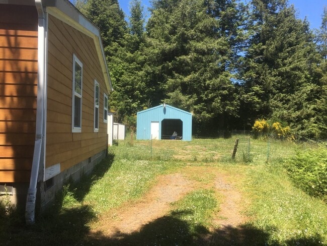 93763 Spalding Ln in Coos Bay, OR - Building Photo - Building Photo