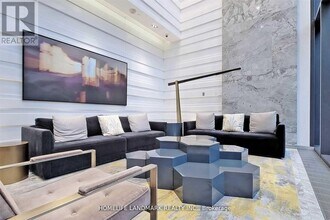 57 St Joseph St in Toronto, ON - Building Photo - Building Photo