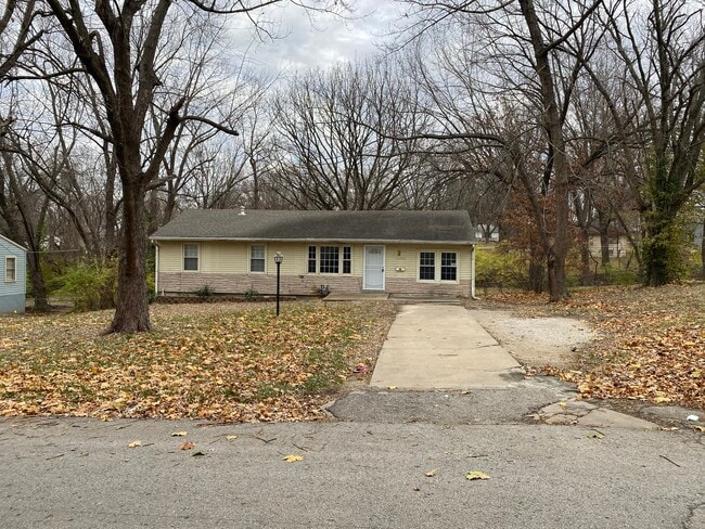 10401 Richmond Ave in Kansas City, MO - Building Photo - Building Photo