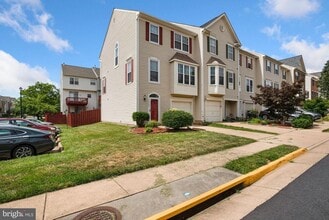 13150 Copper Brook Way in Herndon, VA - Building Photo - Building Photo