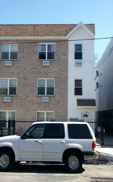 1052 Rev James A Polite Ave in Bronx, NY - Building Photo