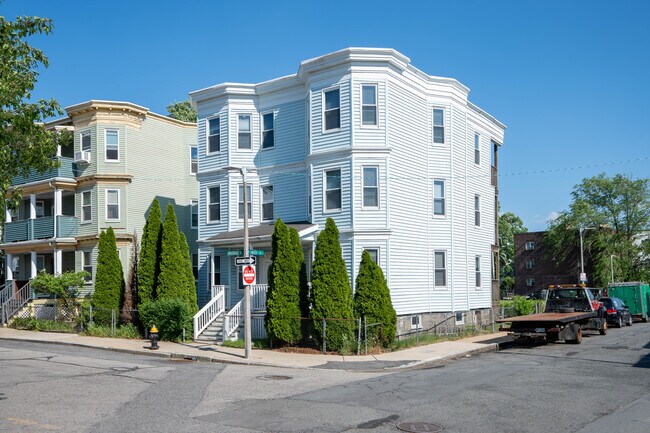 86 Kingsdale St
