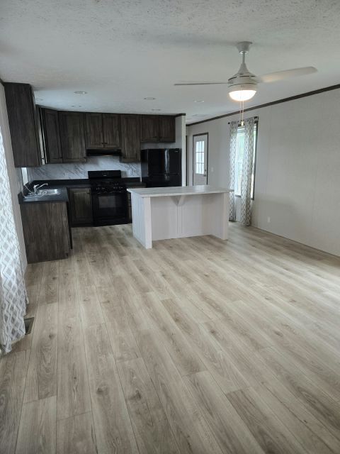 4938 Michigan Dr in Superior, WI - Building Photo
