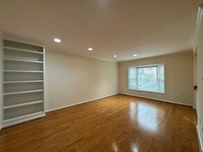 7810 Butterfield Ln in Annandale, VA - Building Photo - Building Photo