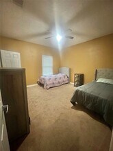 2734 Duncan Dr in Oyster Creek, TX - Building Photo - Building Photo