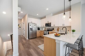 16503 13th Ave W in Lynnwood, WA - Building Photo - Building Photo