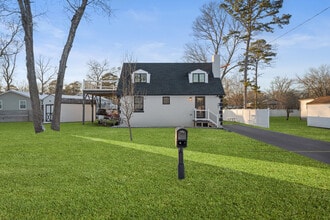 207 Woodlawn Ave in Williamstown, NJ - Building Photo - Building Photo