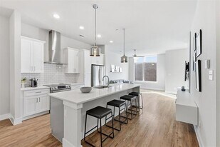 2519 Vintage Pl Cir in Farmers Branch, TX - Building Photo