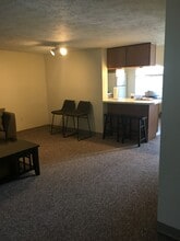 3268 Niagara Sq in Pittsburgh, PA - Building Photo - Building Photo