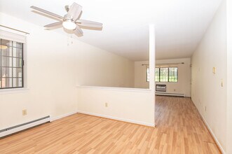 17 Eden Ct in Brookfield, CT - Building Photo - Building Photo