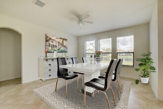 8885 Sea Chase Dr in Wellington, FL - Building Photo - Building Photo