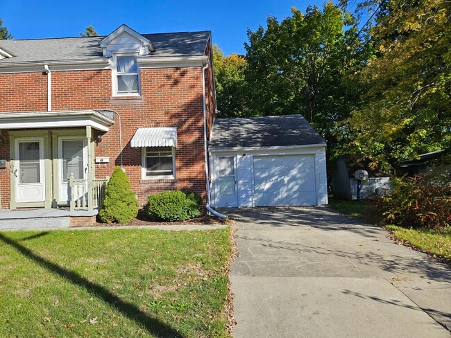 property at 702 Leland Ct